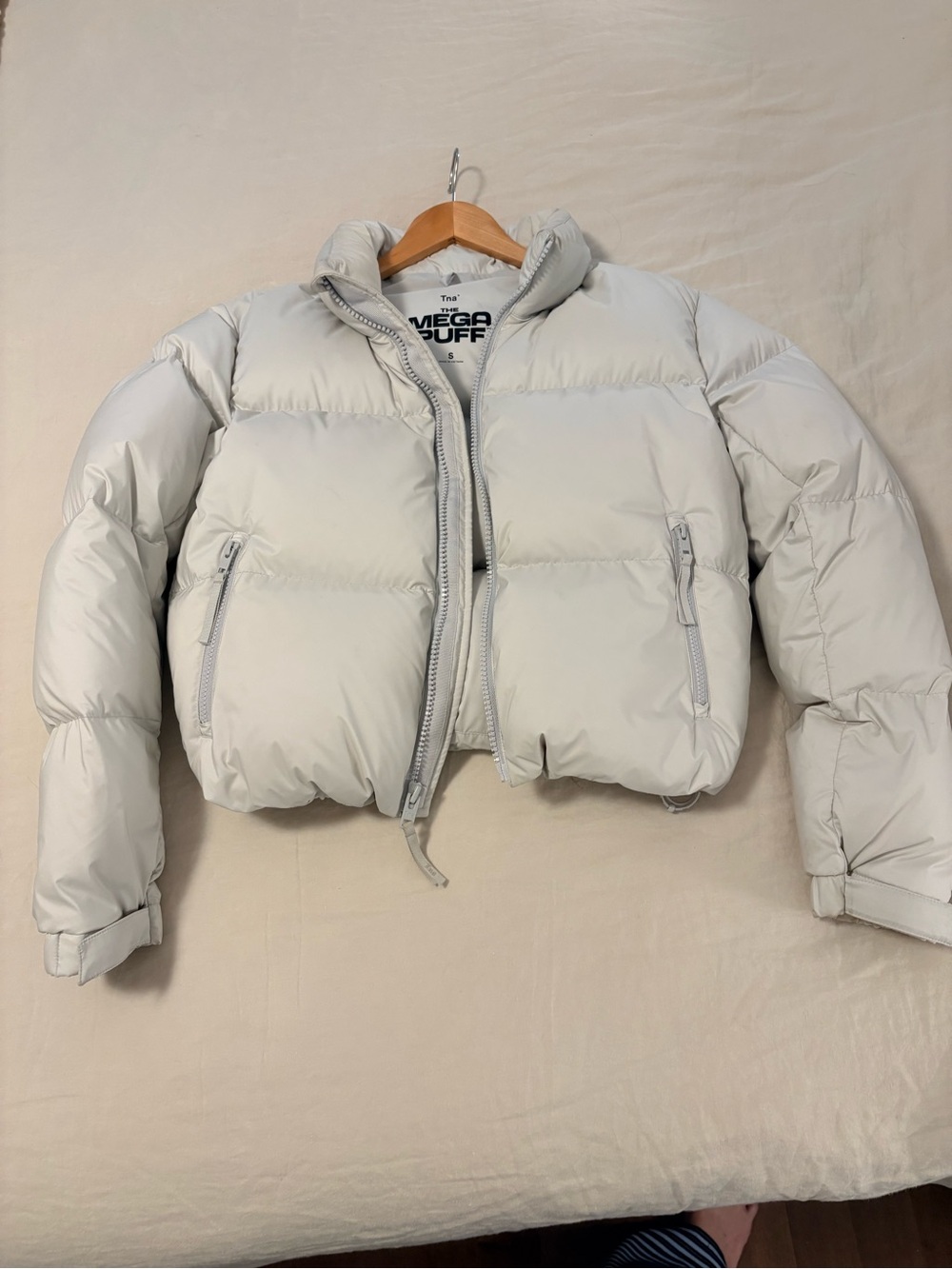 TNA Mega Puff Cropped Puffer Jacket - Light Gray